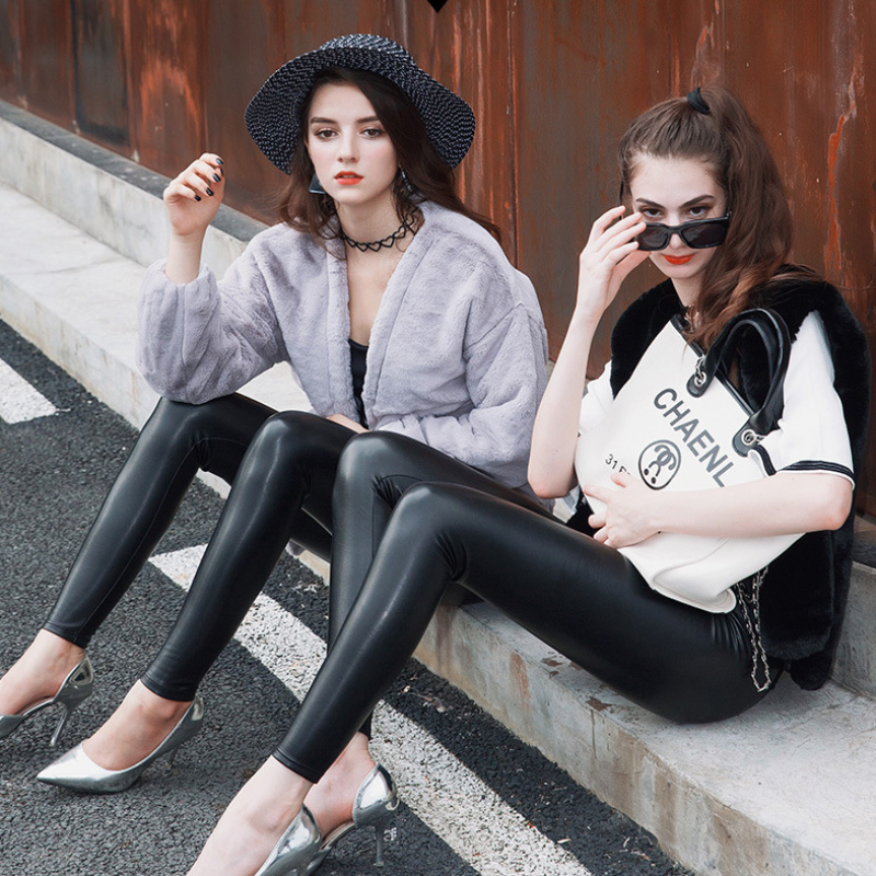 Winter-Verkauf S-förmige PU Leder Leggings Gepolstert (L-3XL)