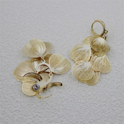 Creolen mit Blattdesign in Schichtoptik für Damen