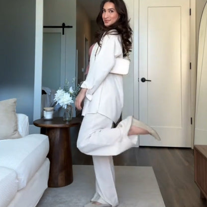 Einfarbiger Zweiteiler mit lockerer Passform: Hemdbluse & Hose mit weitem Bein