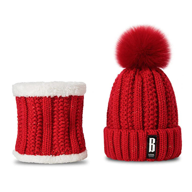 Set aus Damenmütze und Schal