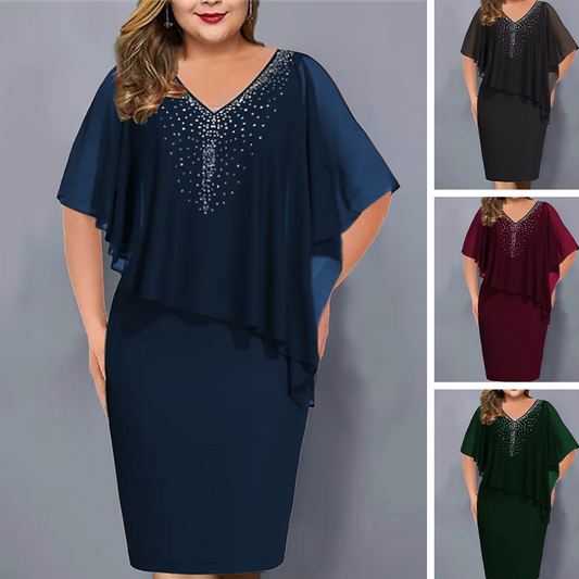 Cape-Kleid mit V-Ausschnitt, Strassverzierung und Chiffon-Overlay